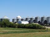 Silos em fazenda