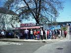 Fila para comer sanduíche de lagosta