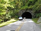 Um dos muitos túneis no trecho sul
