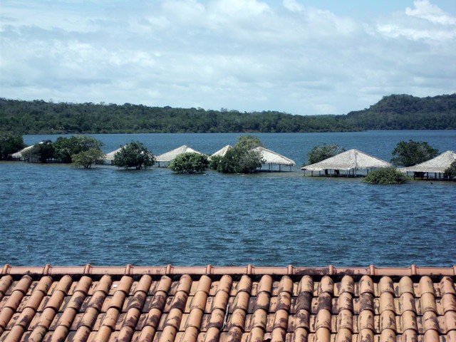 A água ainda não atingiu o nível máximo