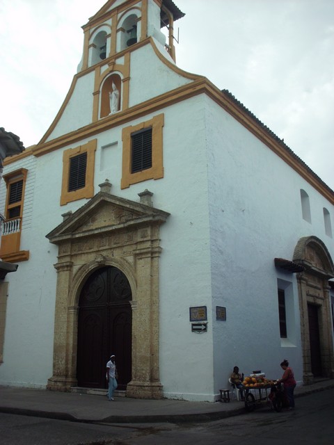 110512_cobo_perambulando_pela_cidade_velha_de_cartagena_34