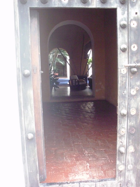 110512_cobo_perambulando_pela_cidade_velha_de_cartagena_41